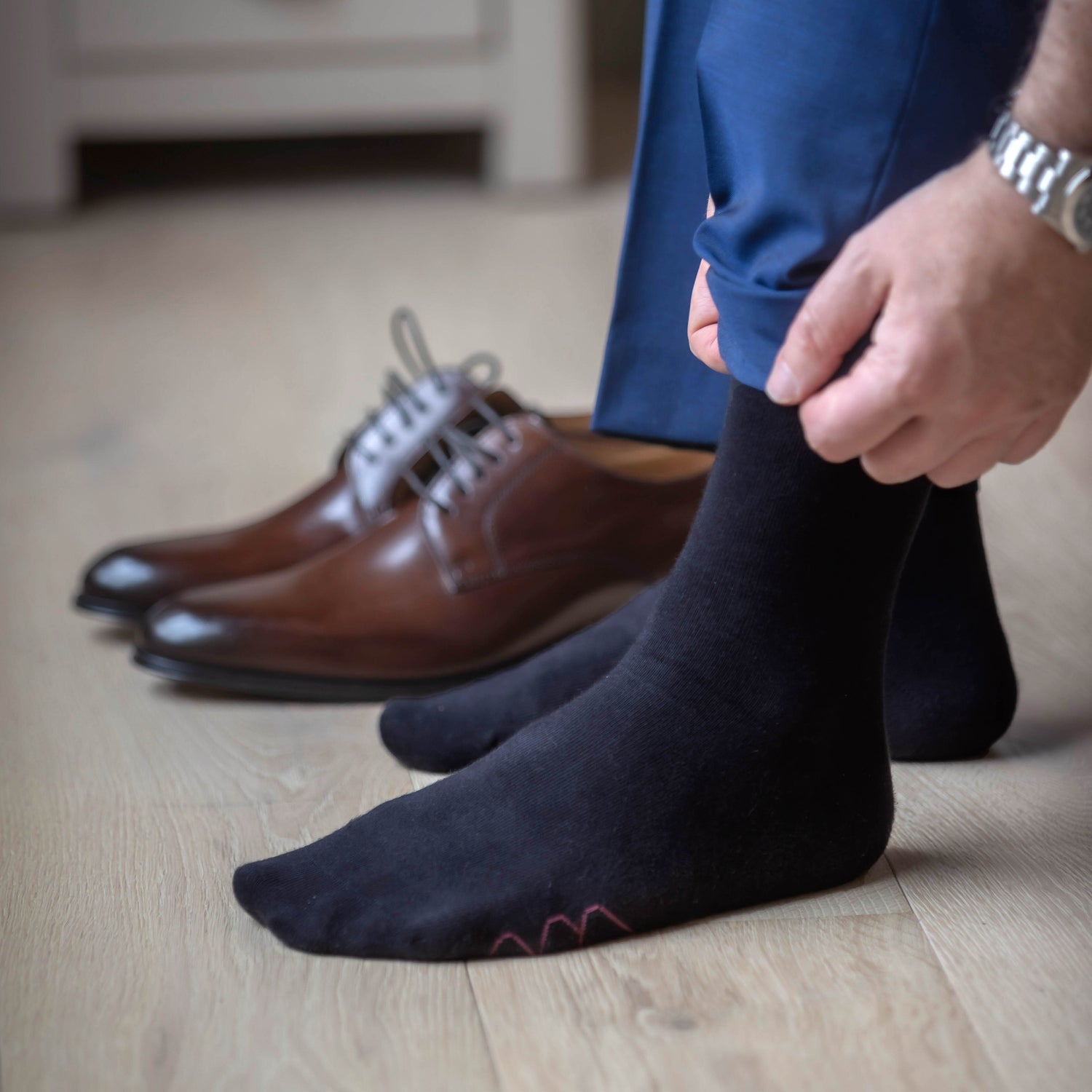 A_Week_Of_Socks_Socks_square_mid-calf_suit